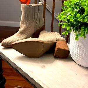 Nude ankle boot never worn 4” block heel